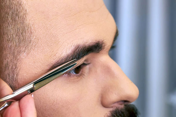 Ace of Cuts Eyebrow Grooming